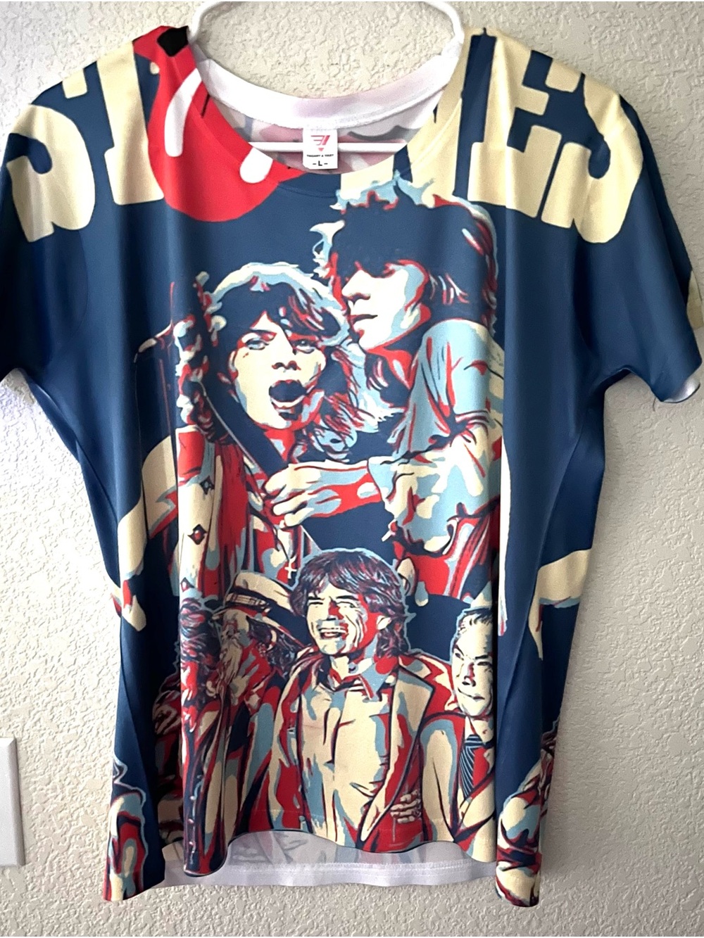 Graphic Rolling Stones Short Sleeve Tee in Navy, Red & Cream - Band Art - Picture 1 of 6